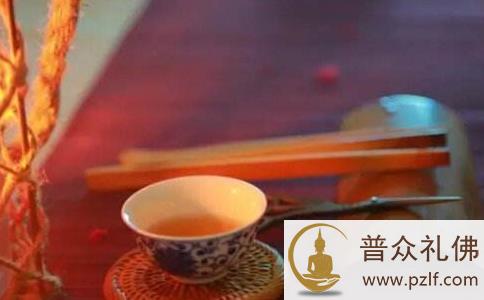 何必人一走,就让茶凉掉呢? 何必人一走,就让茶凉掉呢?